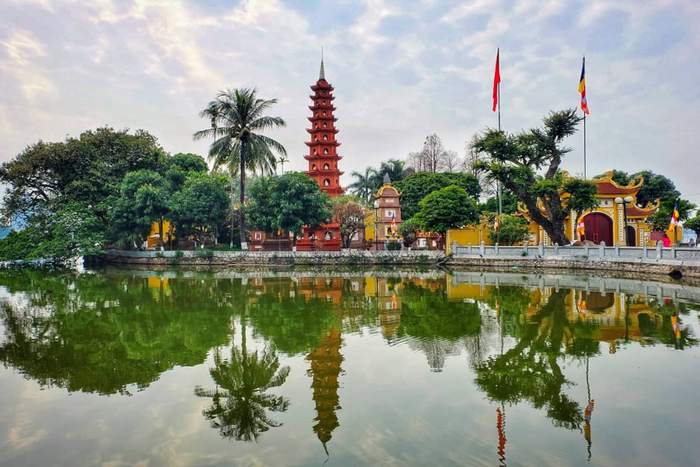 Visiter la pagode de Tran Quoc, meilleure chose à faire à Hanoi en 3 jours